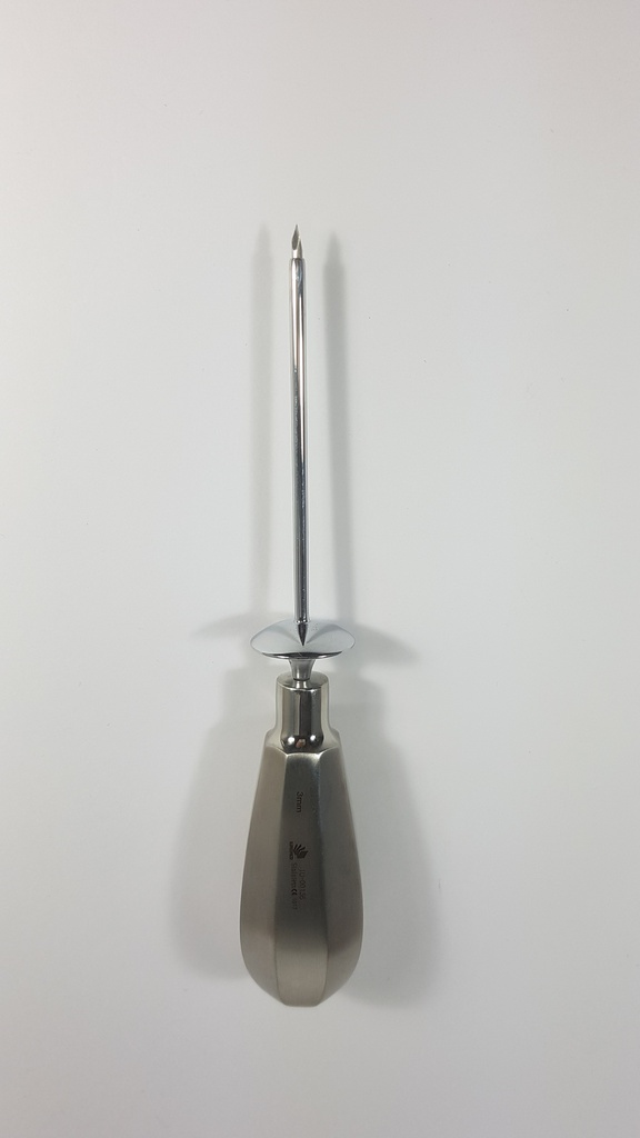 Standard trocar, diameter = 3 mm